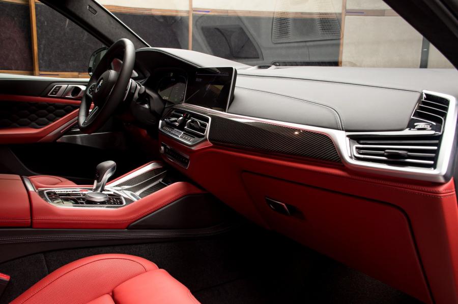 Торпедо BMW X6 M Competition (F96) 2020 года  (UAE) (фото 29 из 41)